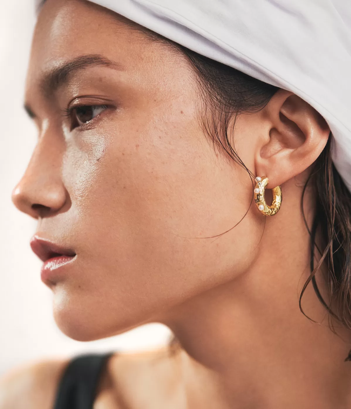 Anni Lu Gem In A Hoop Earring in Gold Outlet