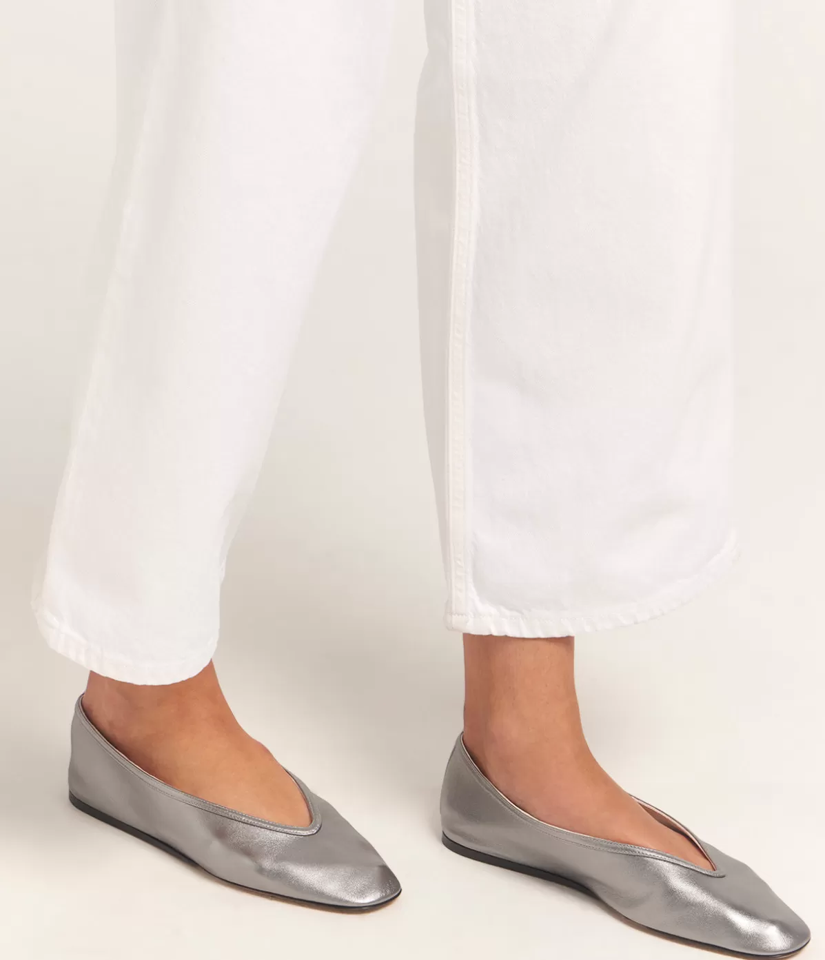 Le Monde Beryl Luna Leather Slipper in Silver Online