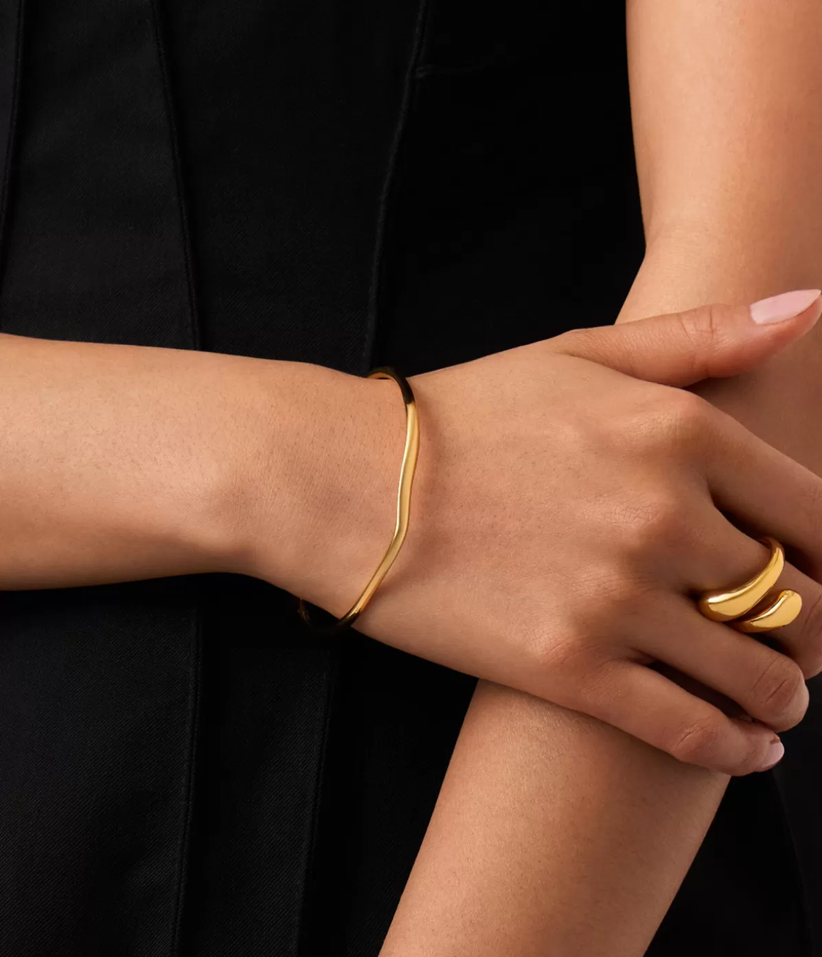 Missoma Molten Ripple Bangle in Gold Cheap