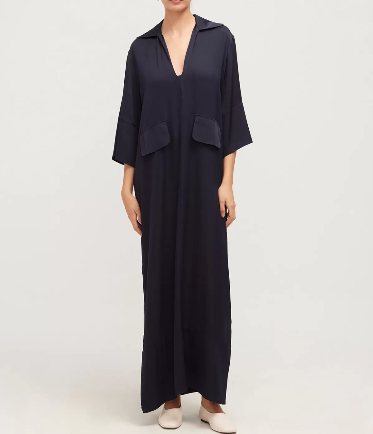 Allude Serafino V-Neck Silk Dress in Navy Fashion