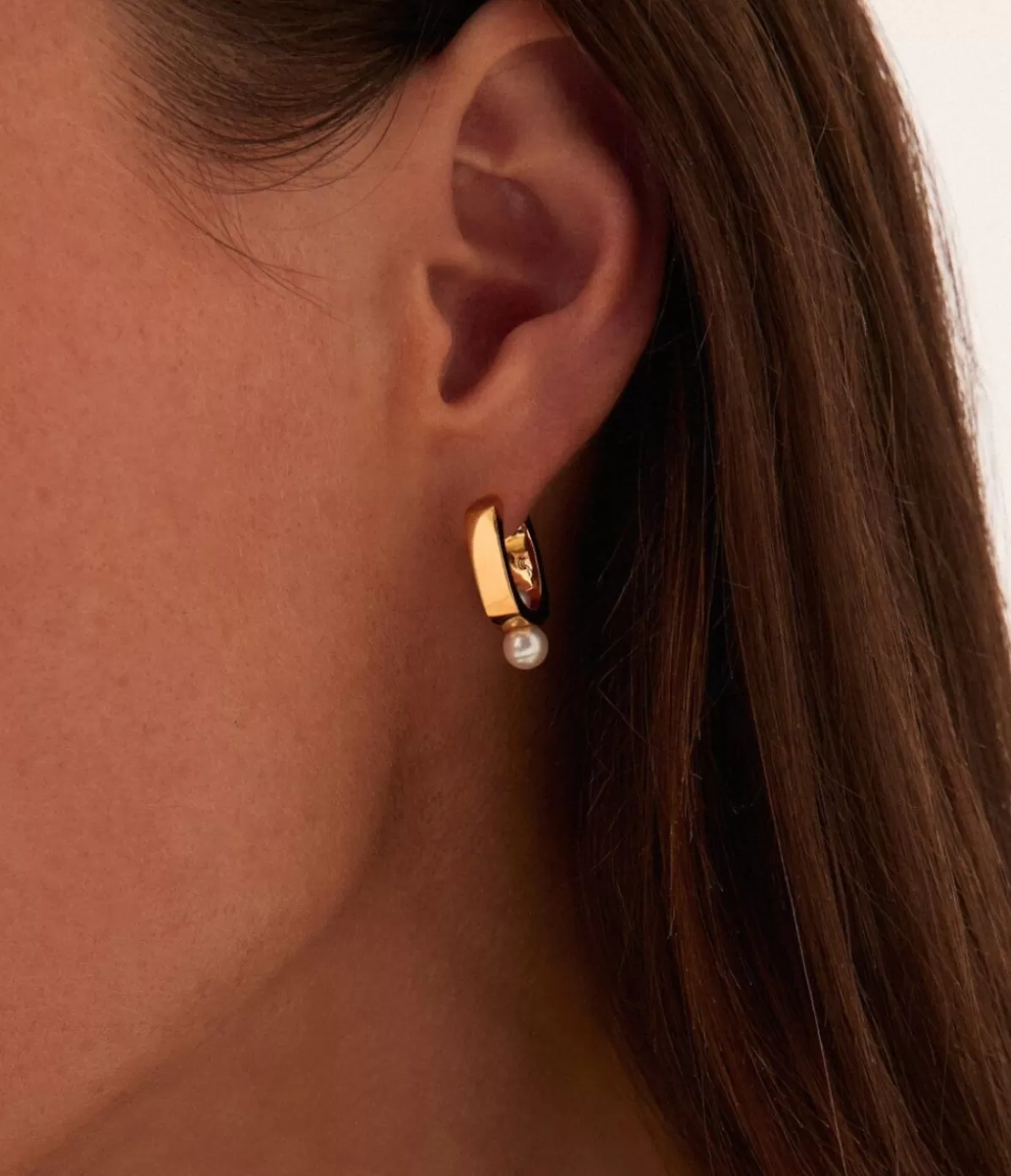 Missoma Square Button Pearl Small Hoop Earrings in Gold Store